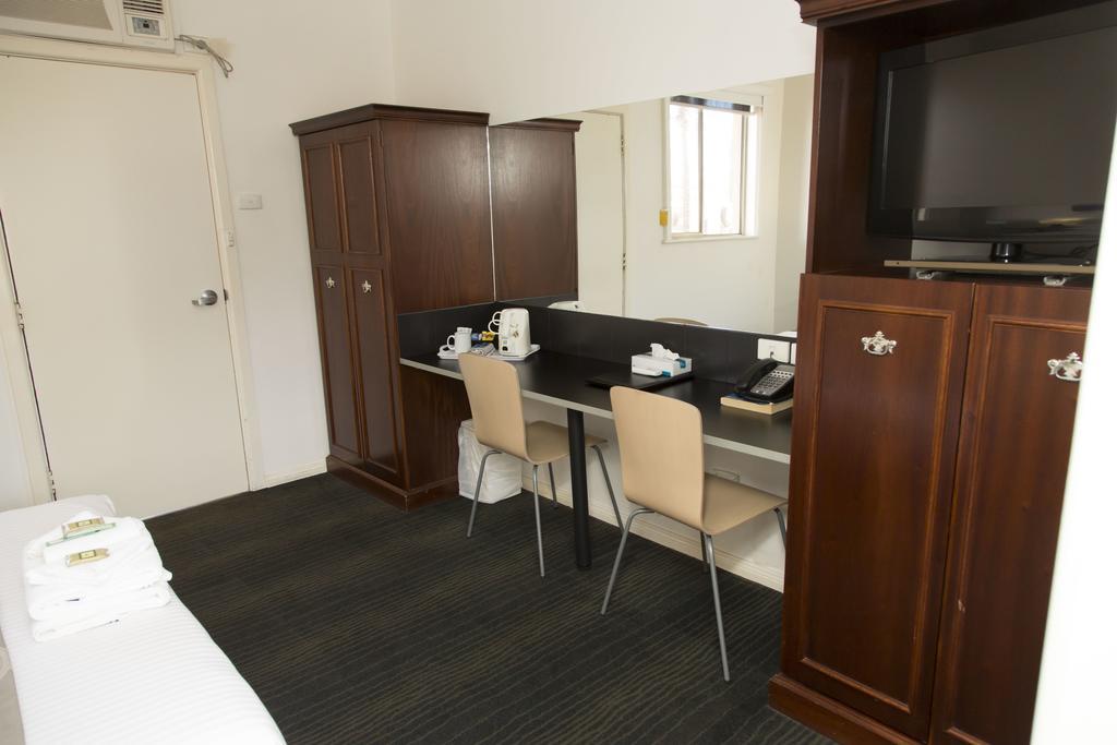 A Line Motel Гриффит Экстерьер фото