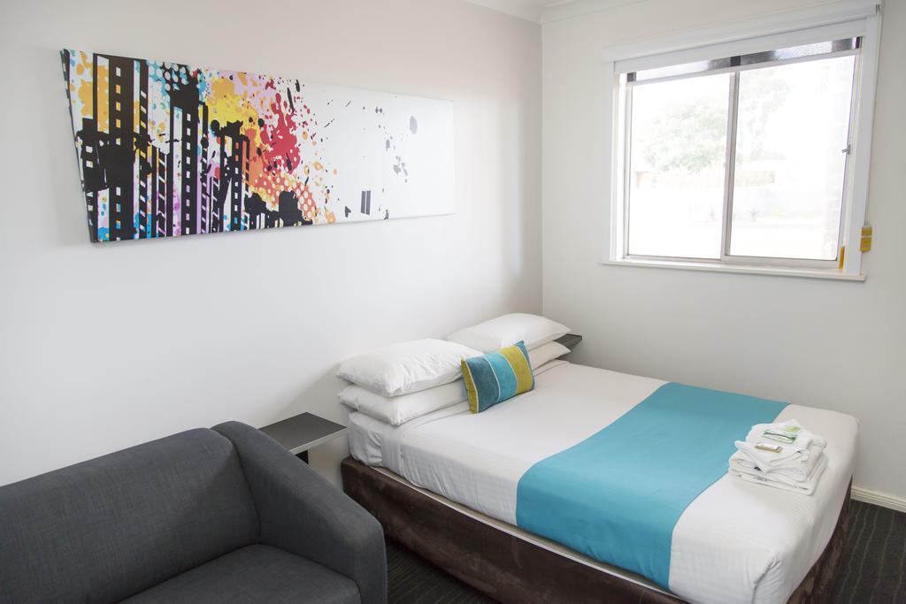 A Line Motel Гриффит Экстерьер фото